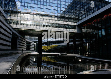 Cour intérieure d'un immeuble de bureaux à Stuttgart Banque D'Images