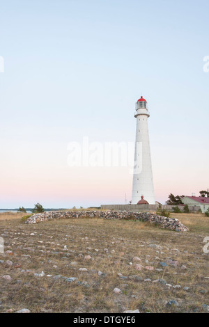 Tall white Tahkuna phare en France, l'Estonie Banque D'Images