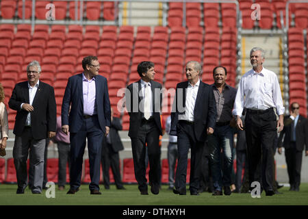 Rio de Janeiro, Brésil. Feb 18, 2014. PORTO ALEGRE, RS, 18.02.2014--SOCCER WORLD CUP - Jérôme Valcke, secrétaire général de la FIFA, visitez le stade Beira Rio pour l'inspecter pour la coupe du monde Fifa 2014 : Nurphoto NurPhoto/crédit/ZUMAPRESS.com/Alamy Live News Banque D'Images