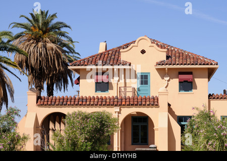 Le dépôt historique rénové de Kelso, qui sert maintenant de centre d'accueil de la réserve nationale de Mojave, dans le sud de la Californie Banque D'Images