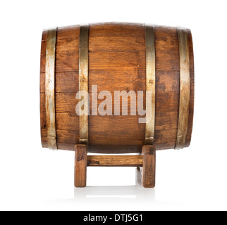 Tonneau en bois ancien side view isolated on white Banque D'Images