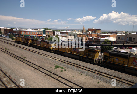 Freight train dans Laramie Banque D'Images