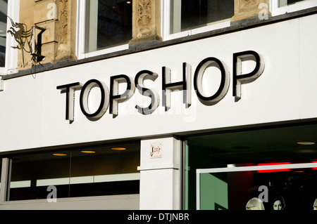 Topshop boutique de mode, Queen Street, Cardiff, Pays de Galles. Banque D'Images