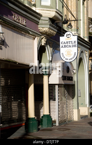 Entrée au château d'arcade, de High Street, Cardiff, Pays de Galles. Banque D'Images