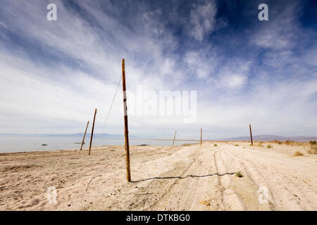 Salton City, CA, USA . Feb 18, 2014. Abandonné county park et rampe de mise à proximité de Niland, en Californie, sur les rives de la mer de Salton. Crédit : Scott London/Alamy Live News Banque D'Images