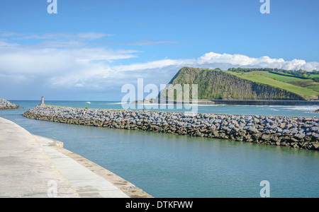 Zumaia Bay sur la côte Basque, Espagne Banque D'Images