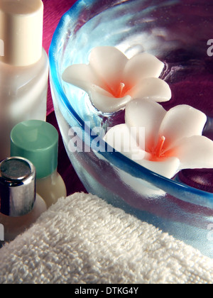 Aromathérapie bougies flottantes et de bains Articles Banque D'Images