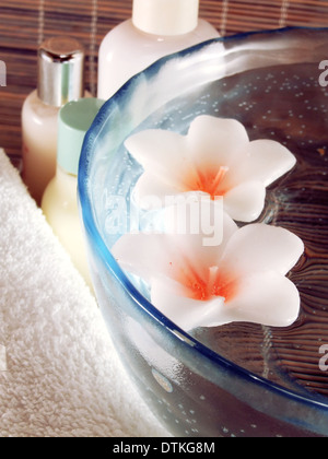 Aromathérapie bougies flottantes et de bains Articles Banque D'Images
