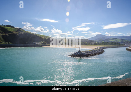 Zumaia Bay sur la côte Basque, Espagne Banque D'Images