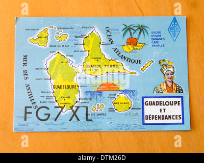 Vintage cartes QSL envoyées entre les opérateurs radio amateurs - ham - au premier contact, à partir de la Guadeloupe de la Norvège vers 1960 Banque D'Images