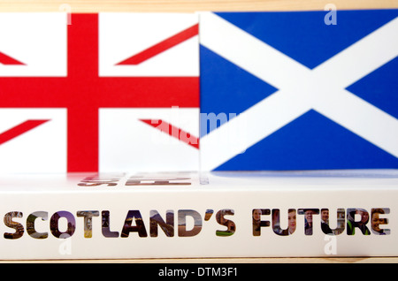 Image générique pour illustrer jusqu'à l'indépendance de l'Ecosse pour le référendum à venir avec drapeau sur le toit de l'avenir document Scotlands Banque D'Images