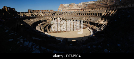 Rome, Italie. Vue panoramique de l'intérieur du Colisée de Rome, du Colisée ou de l'amphithéâtre Flavian, Amphitatre romain. Crédit : ABEL F. ROS/Alamy stock Banque D'Images