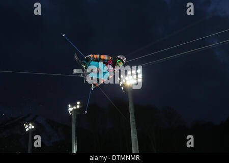 Sochi, Russie. Feb 20, 2014. Manami Mitsuboshi (JPN) Ski acrobatique : halfpipe ski féminin de qualification en 'Rosa Khutor' Extreme Park pendant la SOTCHI Jeux Olympiques d'hiver de 2014 à Sotchi, Russie . Credit : Yohei Osada/AFLO SPORT/Alamy Live News Banque D'Images