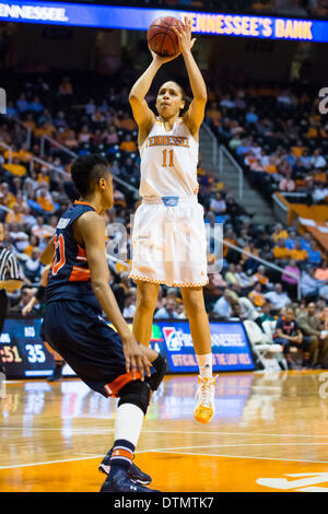 Knoxville, TN, USA. Feb 20, 2014. 20 février 2014:Cierra Burdick # 11 de l'Ohio Lady bénévoles tire la balle pendant le jeu de basket-ball de NCAA entre l'Université du Tennessee Lady Vols et l'Auburn Tigers à Thompson-Boling Arena de Knoxville, TN © csm/Alamy Live News Banque D'Images