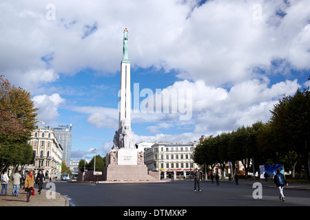 Le Monument de la liberté à Riga, Lettonie. Banque D'Images