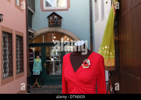 Mannequin de vitrine dans la ville Banque D'Images