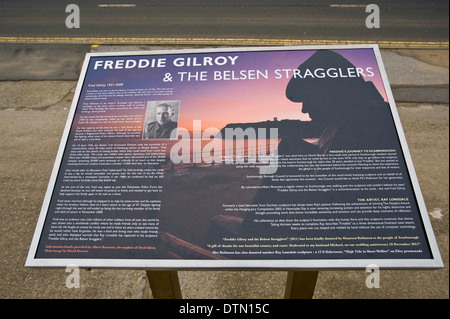 Freddie Gilroy & les traînards Belsen sculpture à North Beach, à Scarborough, North Yorkshire Angleterre UK Banque D'Images