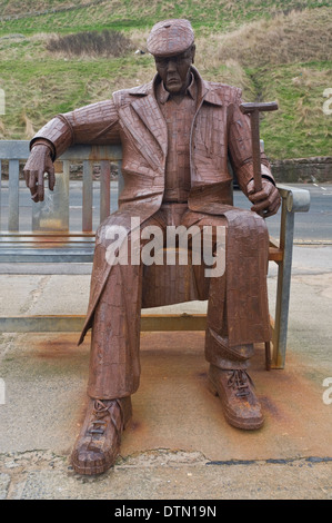 Freddie Gilroy & les traînards Belsen sculpture à North Beach, à Scarborough, North Yorkshire Angleterre UK Banque D'Images