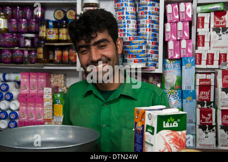 Shop keeper afghane à Kaboul Afghanistan 2009 Banque D'Images