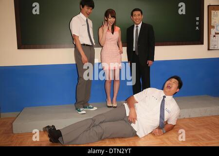 Taipei, Chine. 19 févr. 2014. Actrice AV japonais yui Hatano participe à une émission de télévision. Top : Crédit Photo Corporation/Alamy Live News Banque D'Images