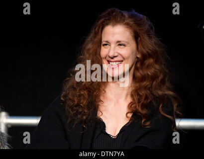 Francfort, Allemagne. 21 février 2014. Actrice Suzie Plakson nous assiste à une conférence de presse à Francfort/Main, Allemagne, 21 février 2014. Des milliers de fans de la série devraient permettre de répondre à l'événement 'Destination' Star Trek. Photo : FRANK RUMOENHORST/dpa/Alamy Live News Banque D'Images