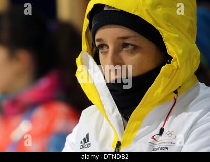 Sochi, Russie. 21 févr. 2014. Franziska Preuss d'Allemagne réagit après le relais 4x6km en ski de fond Laura & Centre de biathlon à Sotchi 2014 Jeux Olympiques, la Pierre Saint Martin, la Russie, le 21 février 2014. Photo : Kay Nietfeld/dpa/Alamy Live News Banque D'Images