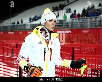 Sochi, Russie. 21 févr. 2014. Maria Hoefl-Riesch de l'Allemagne réagit après le Slalom Femmes de l'événement de ski alpin dans la région de Rosa Khutor Alpine Centre au Jeux Olympiques de 2014 à Sotchi, Russie, Krasnaya Polyana, 21 février 2014. Photo : Michael Kappeler/dpa/Alamy Live News Banque D'Images