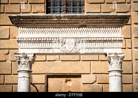 Historique Gros plan fontaine de Pienza en Toscane, Italie, Europe Banque D'Images