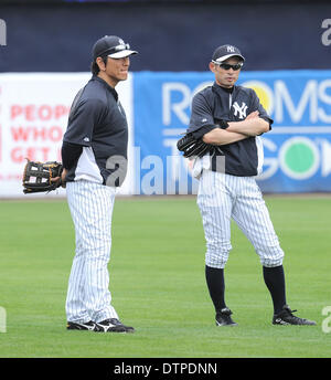 (L-R) Hideki Matsui, Ichiro Suzuki (Yankee), 21 février 2014 - Hideki Matsui : MLB les Yankees de New York, professeur invité et Ichiro Suzuki lors de la formation de baseball au printemps Yankees au George M. Steinbrenner Field à Tampa, Florida, United States. (Photo de bla) Banque D'Images