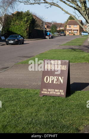 Village Antiques & Collectibles Milton Milton signe Banque D'Images