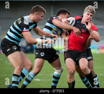 Londres, Royaume-Uni. Feb 22, 2014. Shannon's Salford McPhearson en action au cours de la Super League de Rugby entre Londres et dispositif de Broncos Salford Diables Rouges de la ruche. Credit : Action Plus Sport/Alamy Live News Banque D'Images