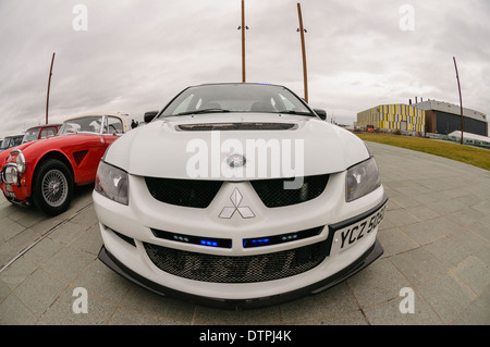 Impreza Mitsubishi EVO VIII utilisé par la police PSNI comme voiture de sécurité Banque D'Images