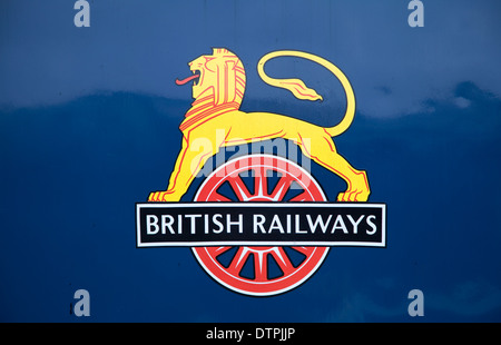 La première, début des années 50, version de la British Railways Crest, souvent qualifiée de "Lion et roue' ou 'Lion' Vélo. Banque D'Images