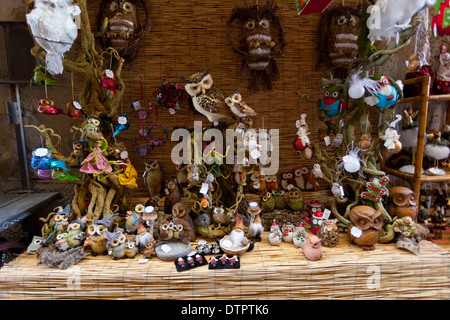 Crèches de Noël dans une rue typique de Naples, San Gregorio Armeno. Banque D'Images