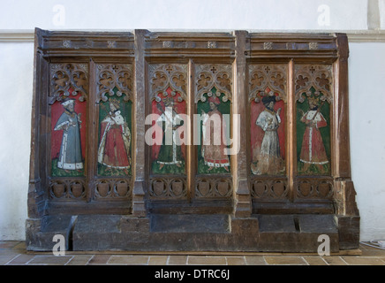 Un 15e siècle sculpté jubé (circa 1460s) avec les rois et les prophètes, dans l'église St Mary, Kersey, Suffolk, Angleterre. Banque D'Images