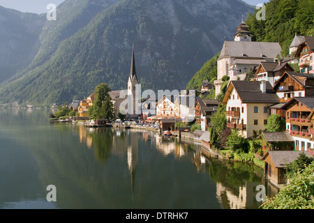 Hallstatt, le plus beau lac ville du monde, en Autriche. Banque D'Images