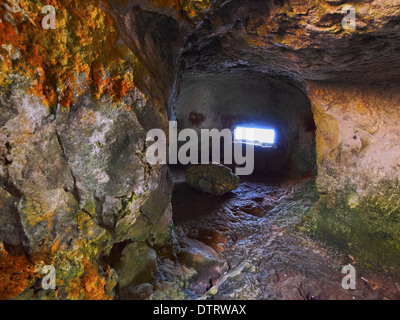 Vue de la grotte sous le château de Sant Nicolau à ciutadella de menorca, Minorque, Espagne Banque D'Images