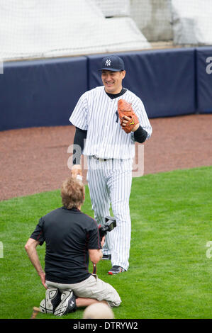 Tampa, Floride, USA. Feb 22, 2014. Masahiro Tanaka (Yankees) MLB : Masahiro Tanaka des New York Yankees pose pour une session photoday avant que l'équipe de formation du printemps camp de baseball au George M. Steinbrenner Field à Tampa, Florida, United States . © Thomas Anderson/AFLO/Alamy Live News Banque D'Images