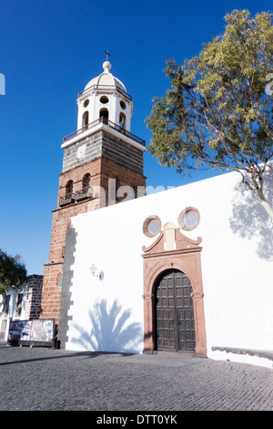 Espagne, Canaries, Lanzarote, Teguise. Iglesia de Nuestra Señora de Guadalupe, Mère (l'église de Notre Dame de Guadalupe) Banque D'Images