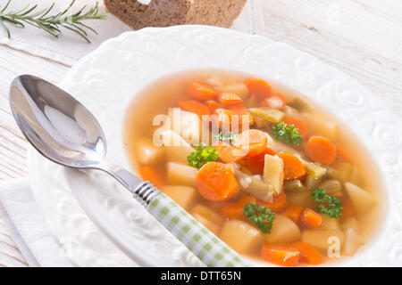 Soupe de carottes avec ressort Banque D'Images