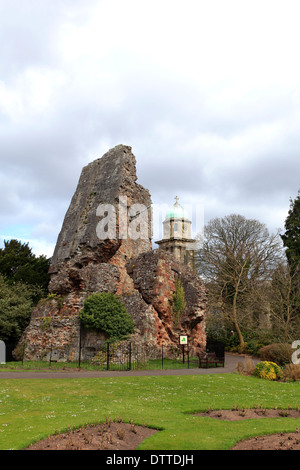 Les ruines de château, Bridgnorth Bridgnorth town, comté de Shropshire, Angleterre Banque D'Images