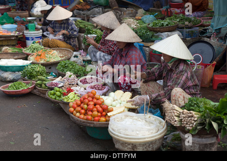 Marché de Dong Ba à Hue au Vietnam Banque D'Images