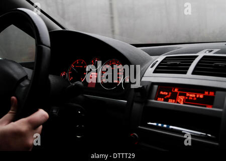 Dans l'intérieur du volant d'une voiture neuve Banque D'Images