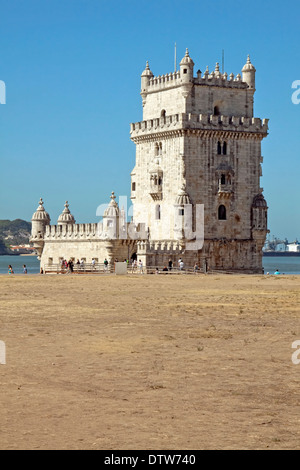 La Tour de Belém ou la tour de St Vincent, une tour fortifiée, sur le Tage, Lisbonne, Portugal. Banque D'Images