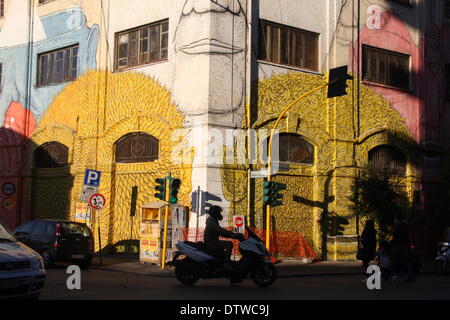 Rome, Italie. 24 février 2014. Street Art Par l'artiste Blu sur une ancienne caserne bâtiment dans le quartier Ostiense à Rome Italie Crédit : Gari Wyn Williams/Alamy Live News Banque D'Images