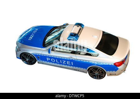 MUNICH, ALLEMAGNE - le 27 décembre 2013 : Nouveau modèle de 2014 Voiture de police allemand, présenté en BMW Welt show. Isolé sur blanc. Banque D'Images