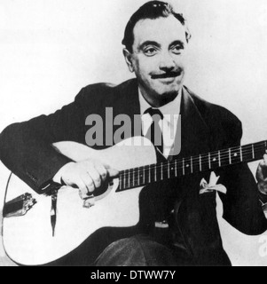 DJANGO REINHARDT (1910-1953) guitariste de jazz belge vers 1955 Banque D'Images