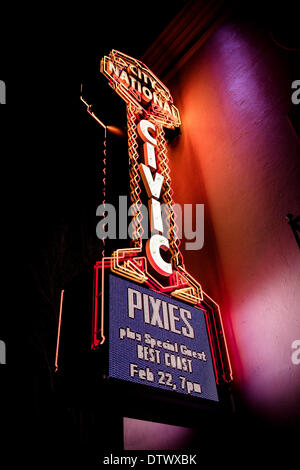 San Jose, Californie, USA. Feb 22, 2014. Les Pixes en concert au complet, la San Jose Civic. © Jérôme Brunet/ZUMA/ZUMAPRESS.com/Alamy fil Live News Banque D'Images