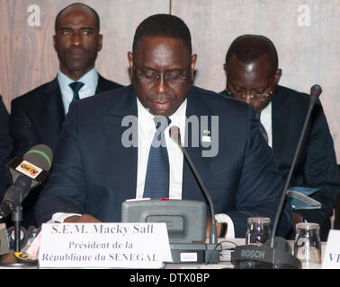 Paris, France. 24 février 2014. France, Paris, Paris, Bureau de la Banque mondiale Le Président de la République du Sénégal, Macky Sall, tient une conférence de presse Crédit : Laurent Poinet/Alamy Live News Banque D'Images