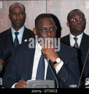 Paris, France. 24 février 2014. France, Paris, Paris, Bureau de la Banque mondiale Le Président de la République du Sénégal, Macky Sall, tient une conférence de presse Crédit : Laurent Poinet/Alamy Live News Banque D'Images